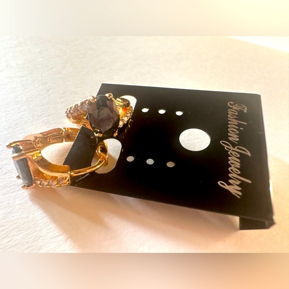 Fashion Jewellery - Picture 2 of 2